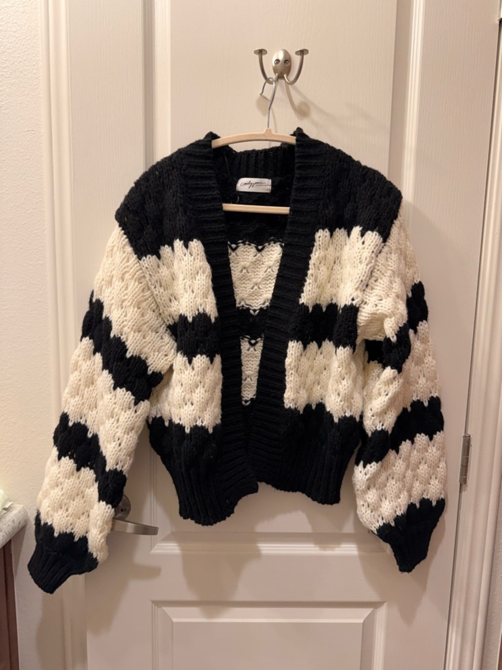 CJLA Natalia sweater Black and Cream